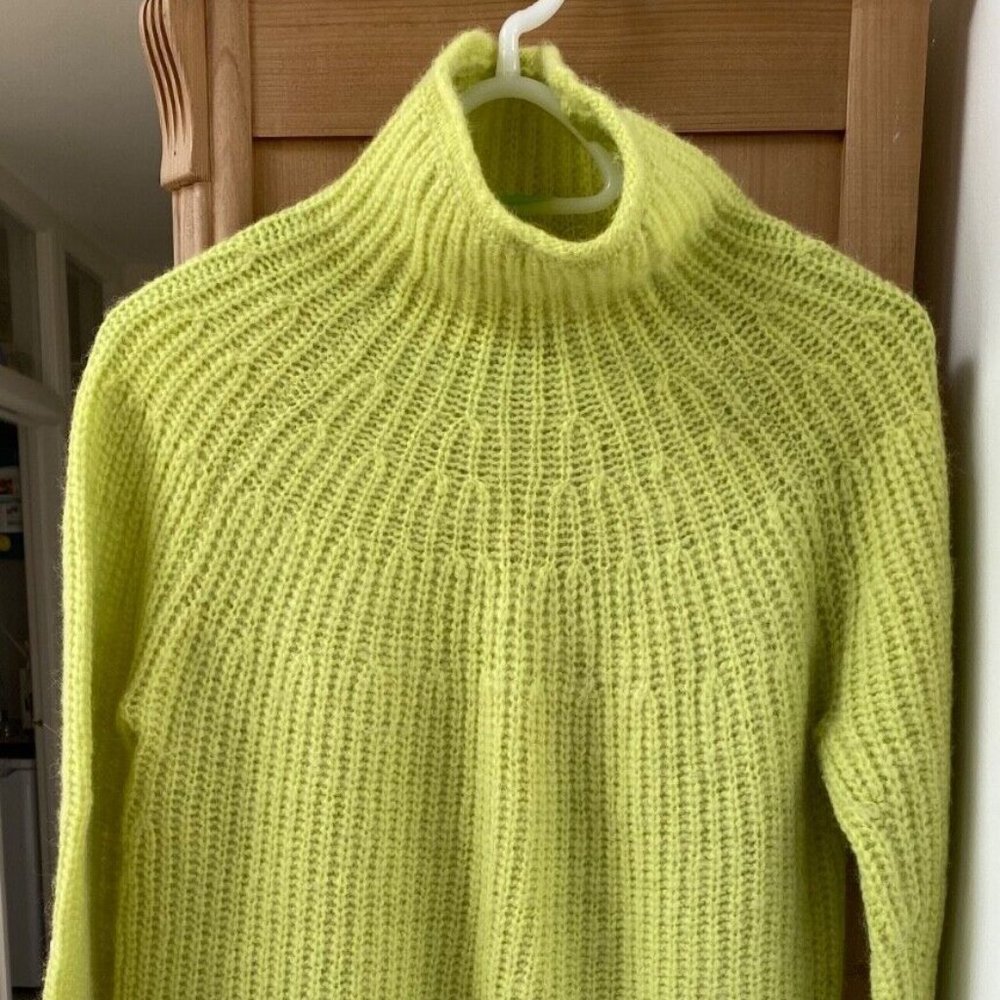 Yellow Funnel neck woman’s sweater